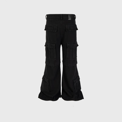 Sculpted Fit Pleated Cargo Pants