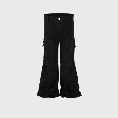 Sculpted Fit Pleated Cargo Pants