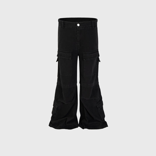 Sculpted Fit Pleated Cargo Pants